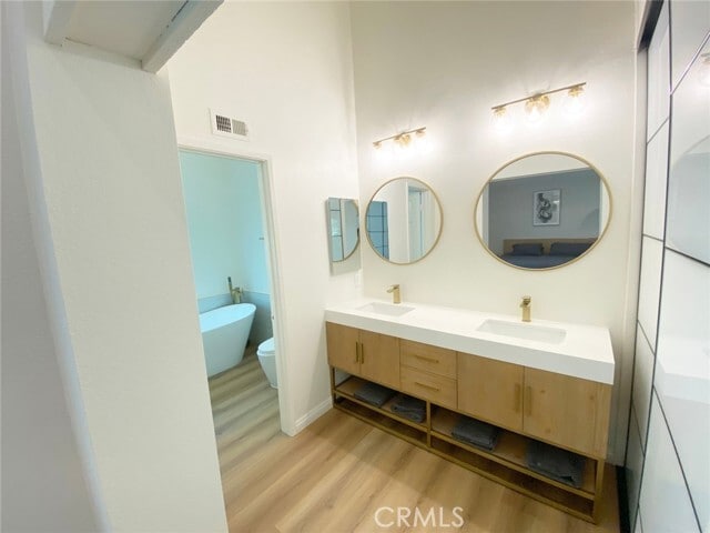 Building Photo - 25492 Sarita Dr