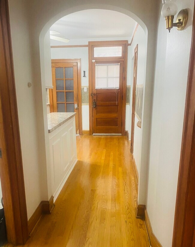Building Photo - 5310 W Parker Ave