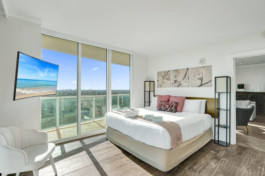 Building Photo - 2889 McFarlane Rd