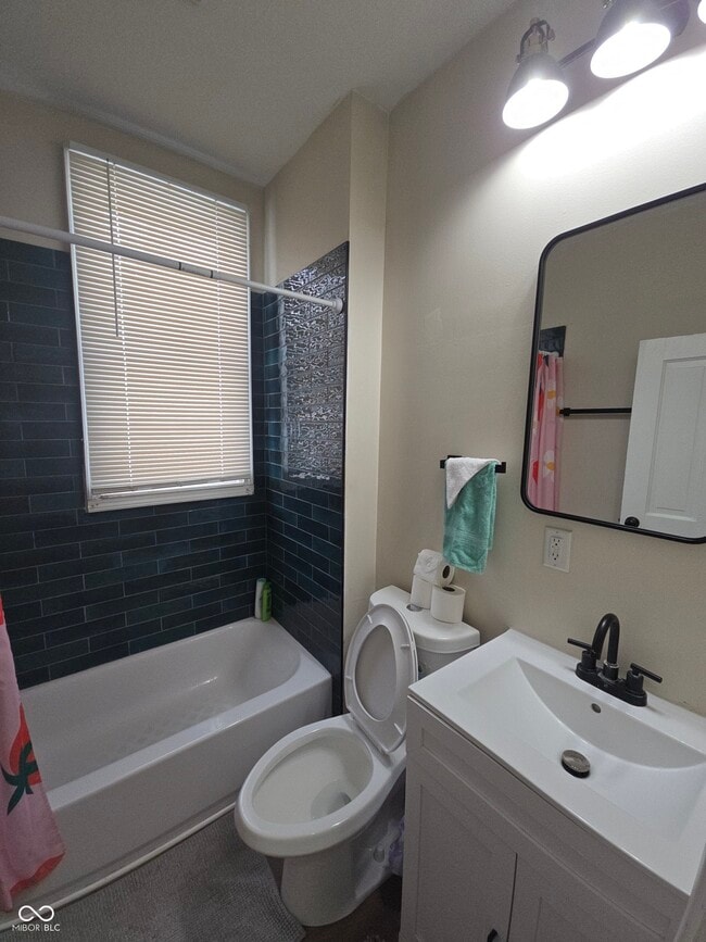 Building Photo - 1728 N Delaware St