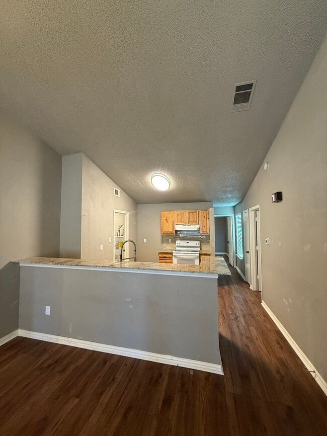 Building Photo - 3 bedroom 2 bathroom house in 76137