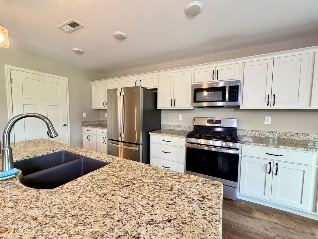 Building Photo - 728 Snowflower Cir