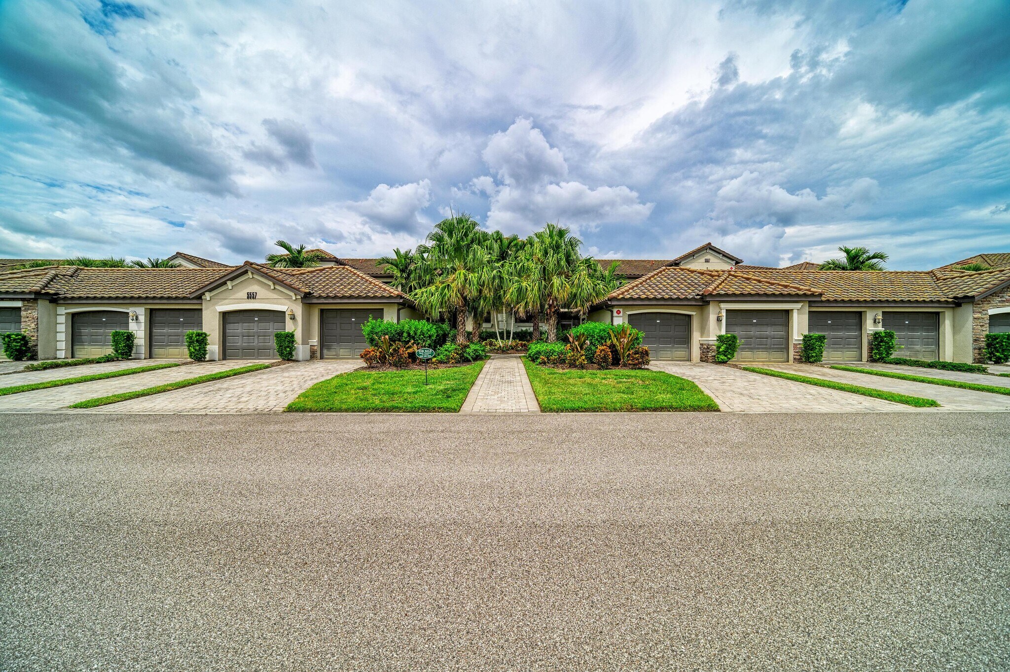 Building Photo - 5557 Palmer Cir