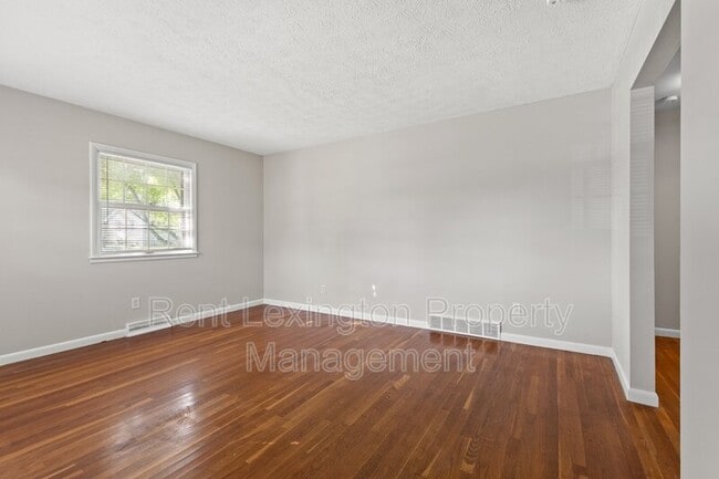 Building Photo - 2125 Talisman Rd