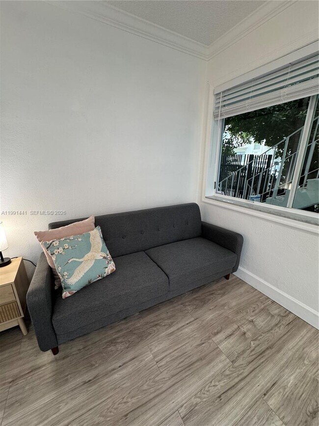 Building Photo - 740 11th St