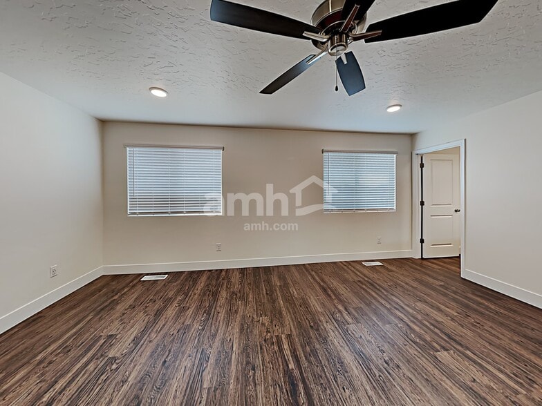 Building Photo - 9463 W Dove Creek St