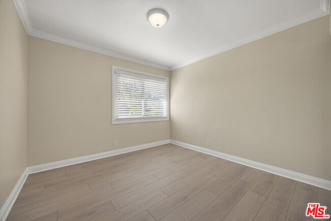 Building Photo - 525 S Cardiff St