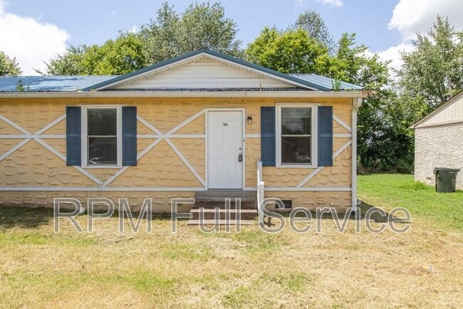 Building Photo - 105 Hubert Dr