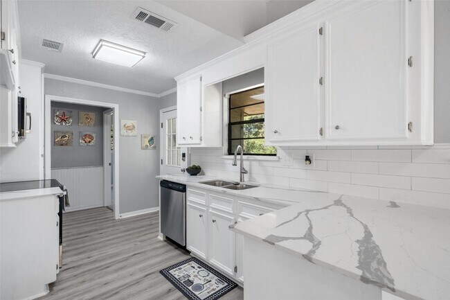 Building Photo - 124 Timbo Trail