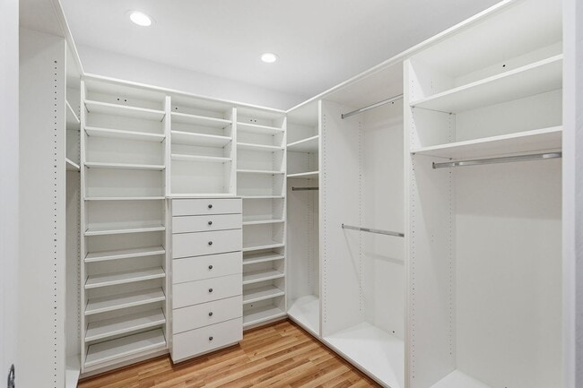 Building Photo - Elegant 3-Bedroom Home in Historic Tucson