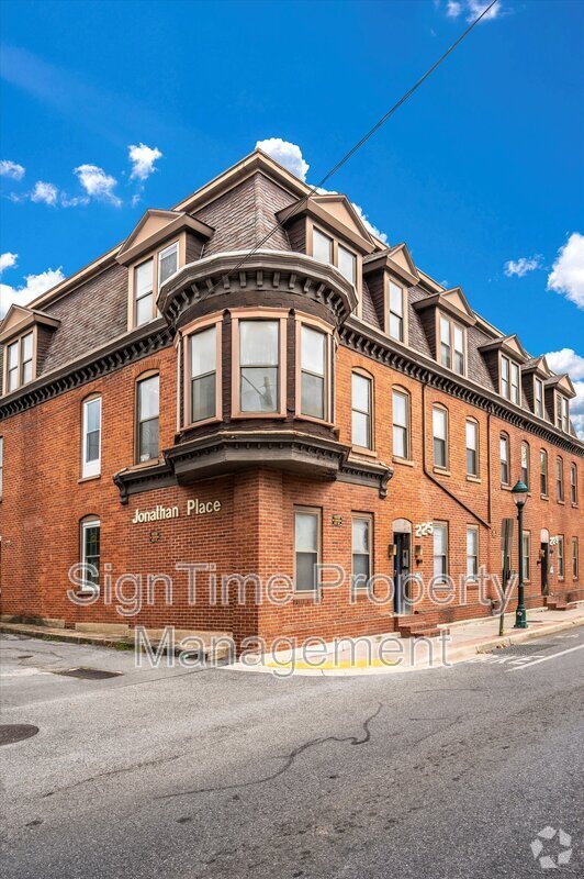 Building Photo - 225-229 Jonathan Street (new) - 229-102