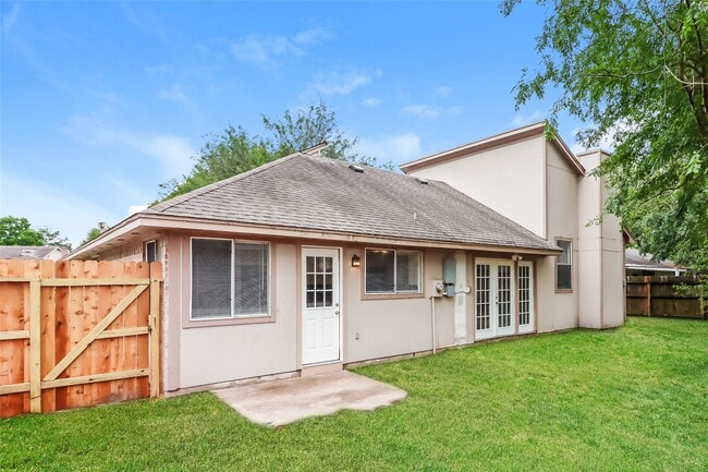 Building Photo - 10531 Mills Walk Dr