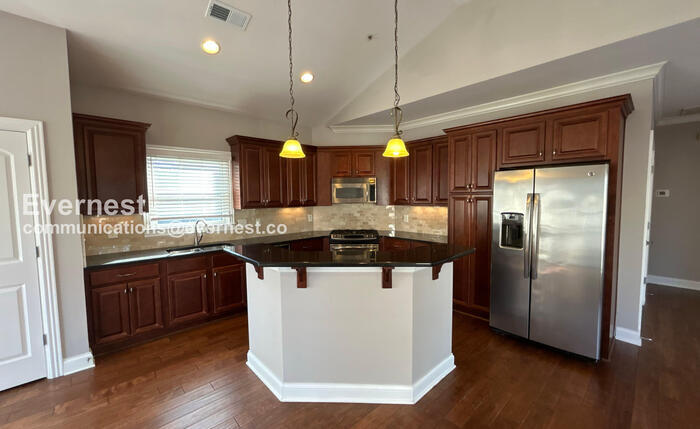 Building Photo - 101 Generals Retreat Pl