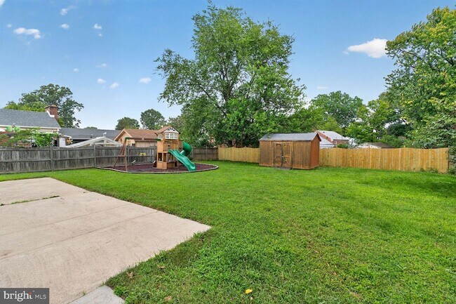 Building Photo - 6015 Backlick Rd