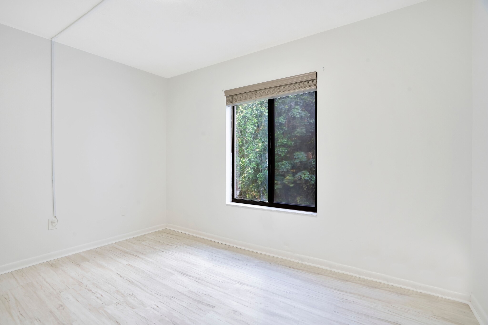 Building Photo - 9610 Green Cypress Ln