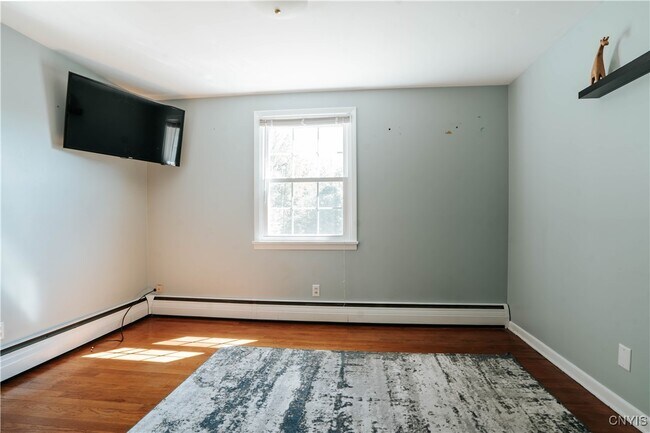 Building Photo - 916 Westwood Dr