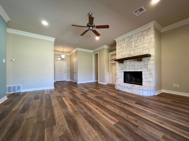 Building Photo - 3016 Pueblo Dr