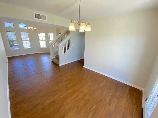 Building Photo - Beautiful North Hills Refrig A/C Home with Pool!