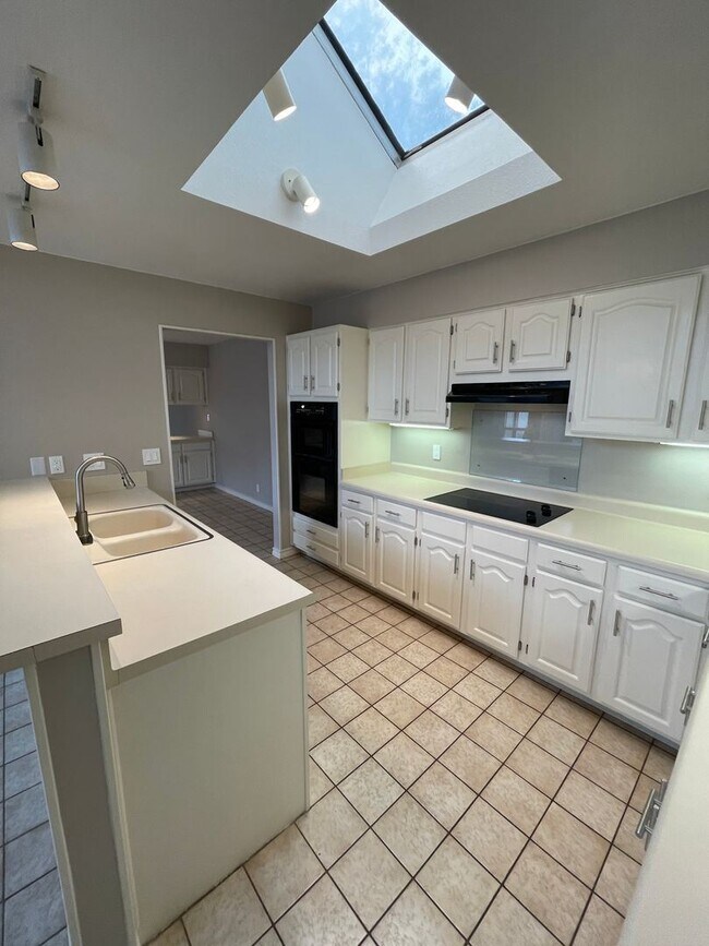 Building Photo - 3 br, 2 bath House - 1714 Eagle Point