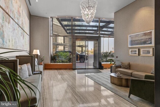 Building Photo - 300 International Drive