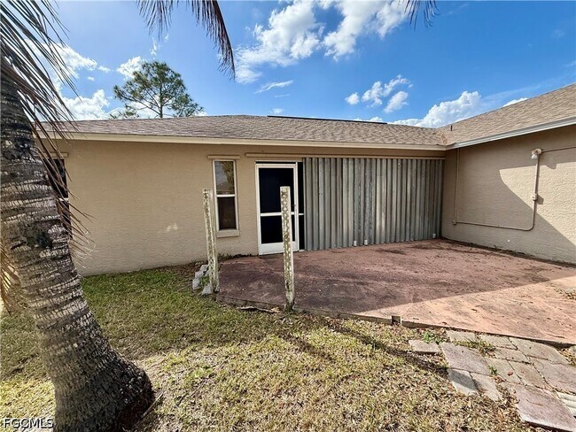 Building Photo - 1713 SW 10th Pl
