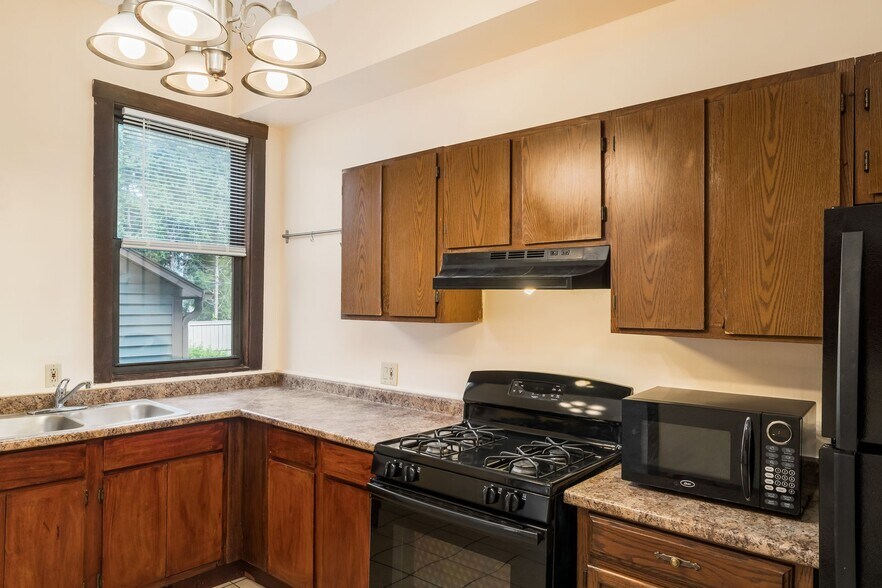 Building Photo - 277 S Champion Ave