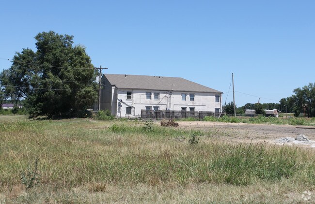 Building Photo - 2111 NW Topeka Blvd