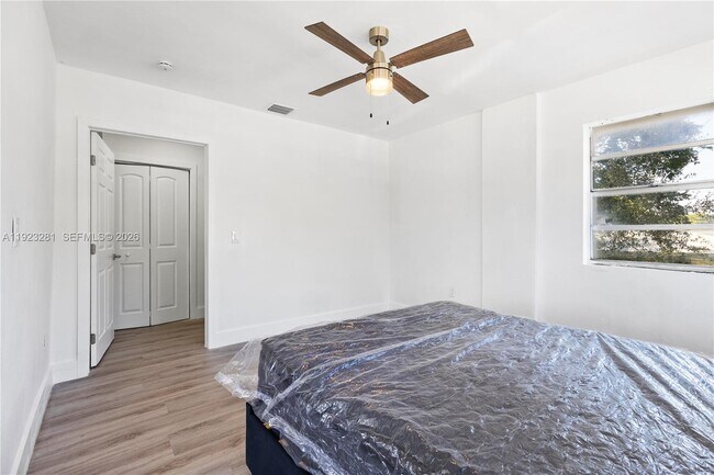 Building Photo - 4030 NW 1st Ave