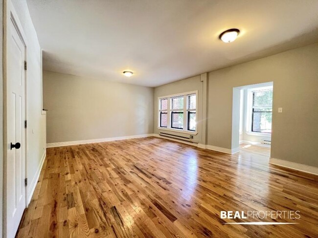 Building Photo - 2 bedroom in CHICAGO IL 60640