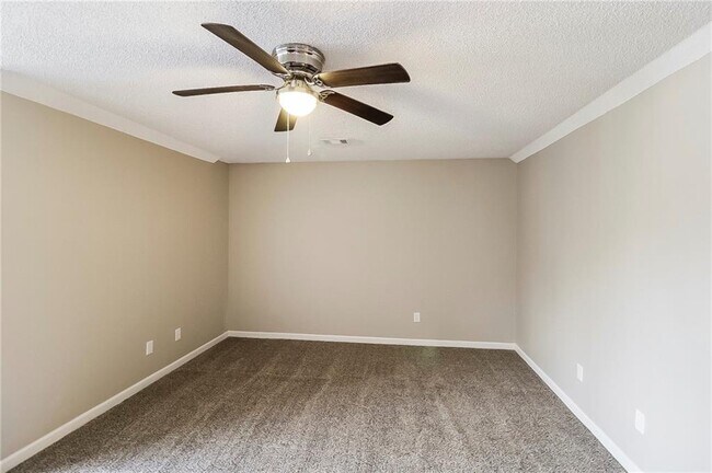 Building Photo - 4966 River Overlook Way