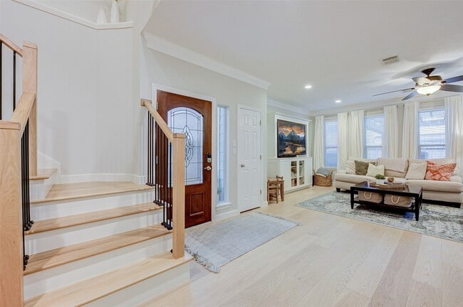 Building Photo - 5231 Inker St