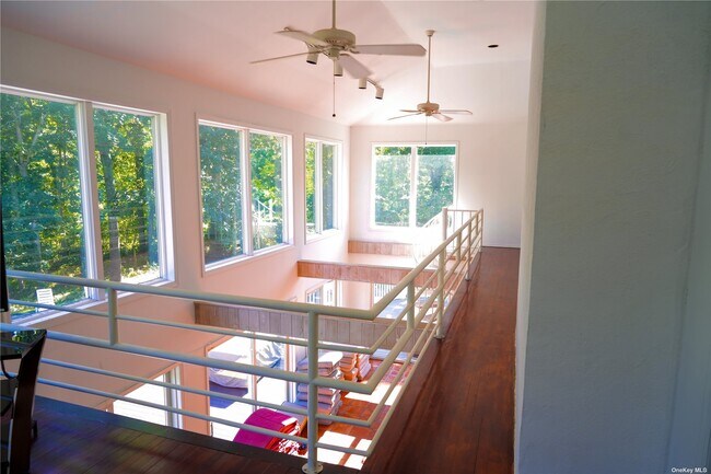 Building Photo - 19 Bay Woods Dr