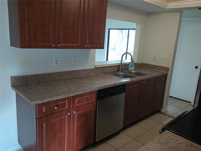 Building Photo - 4701 Country Hills Dr