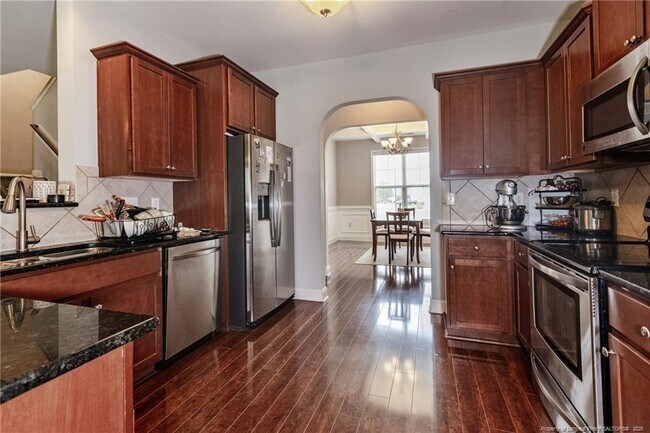 Building Photo - 1726 Bluffside Dr