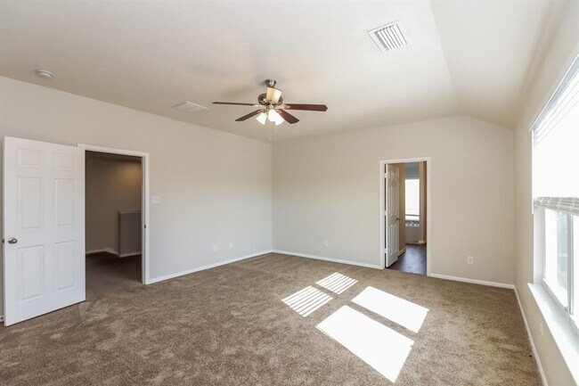 Building Photo - 19211 Sunny Leaf Ln