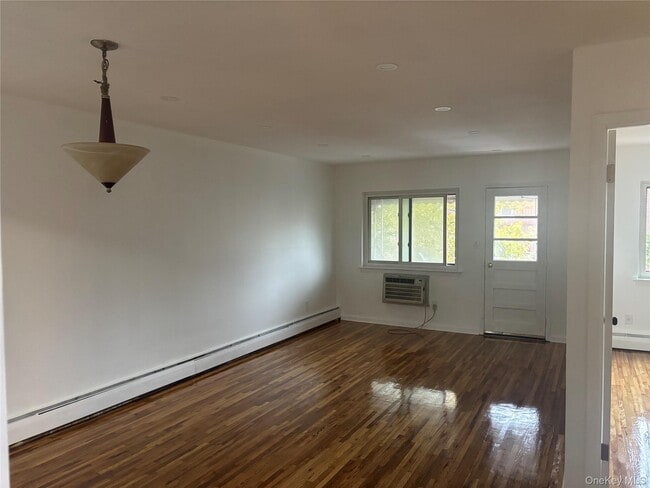 Building Photo - 654 Hegeman Ave