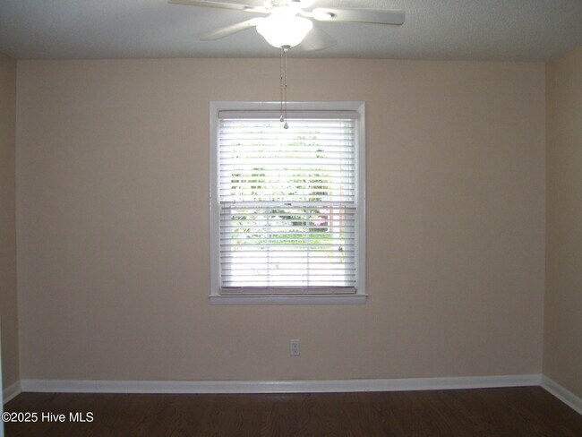 Building Photo - 355 Newton Dr