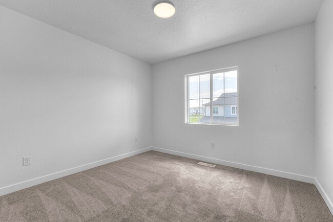 Building Photo - Bingham Court Towns- 1462