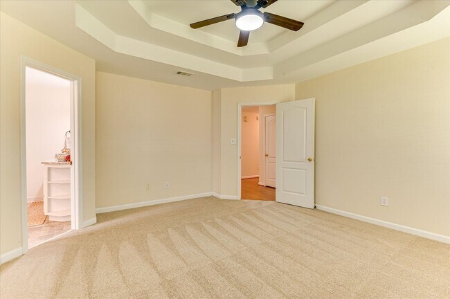 Building Photo - 4655 Wellington Ct