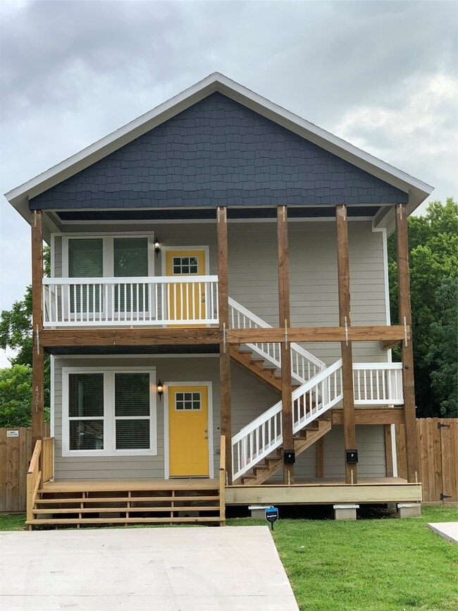Primary Photo - 4221 Alvin St