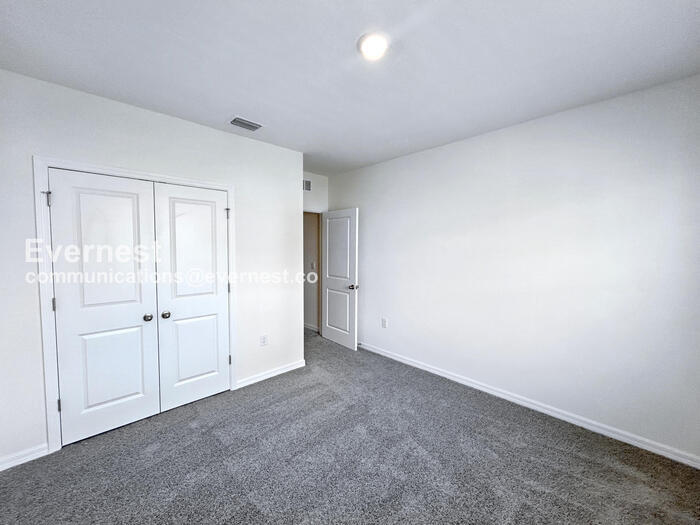 Building Photo - 8332 Juning Cove