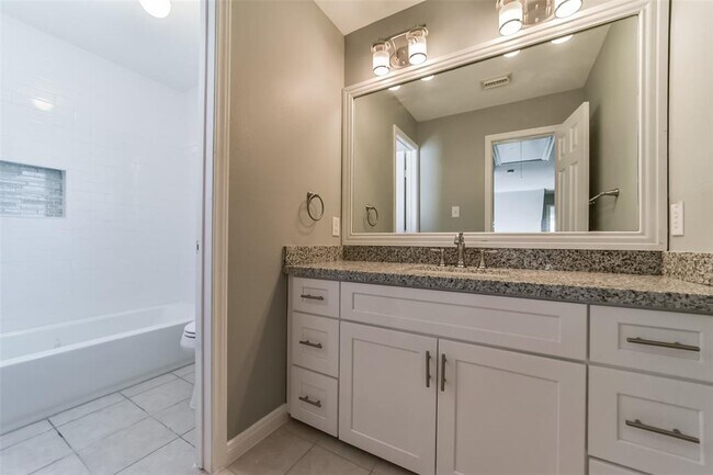 Building Photo - 440 Mystic Trail Loop