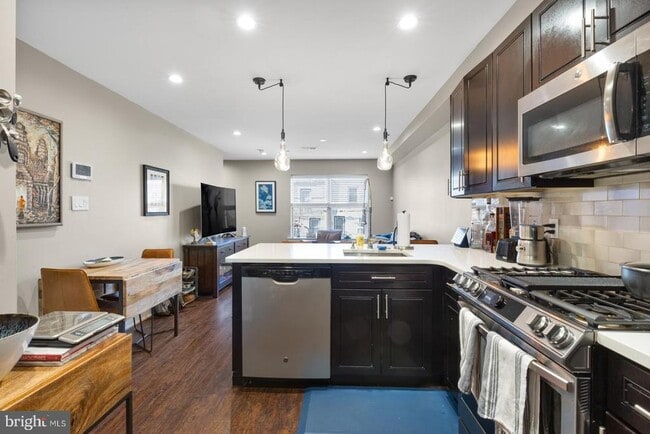 Building Photo - 834 N 19th St
