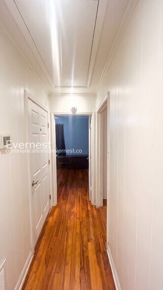 Building Photo - 118 Cravens Ave