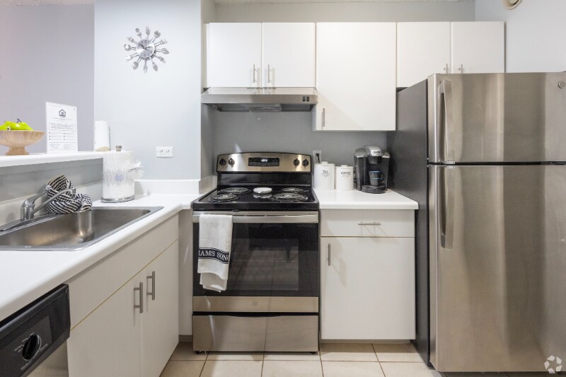 Building Photo - 422 E Ohio St