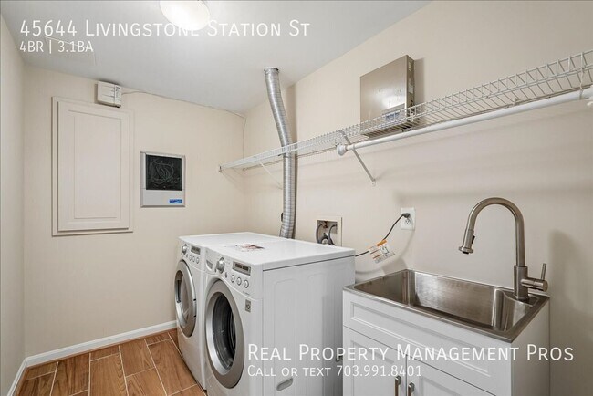 Building Photo - 45644 Livingstone Station St