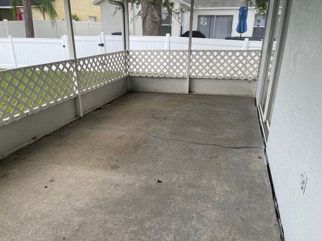 Building Photo - Quick Move in at this Brandon Home for Rent