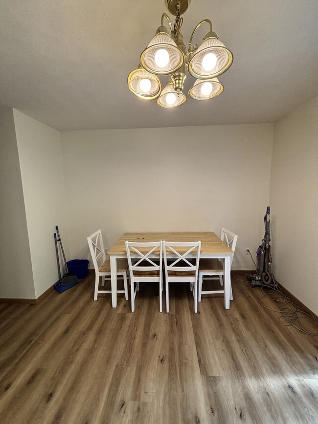 Building Photo - 864 Tremont St