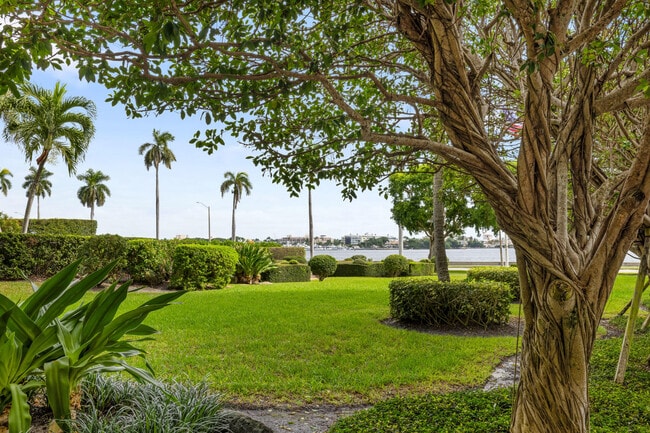 Building Photo - 1801 S Flagler Dr