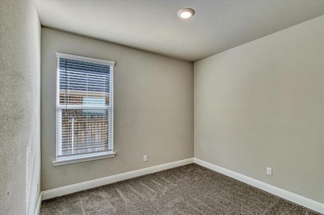 Building Photo - 2205 Blackcap St